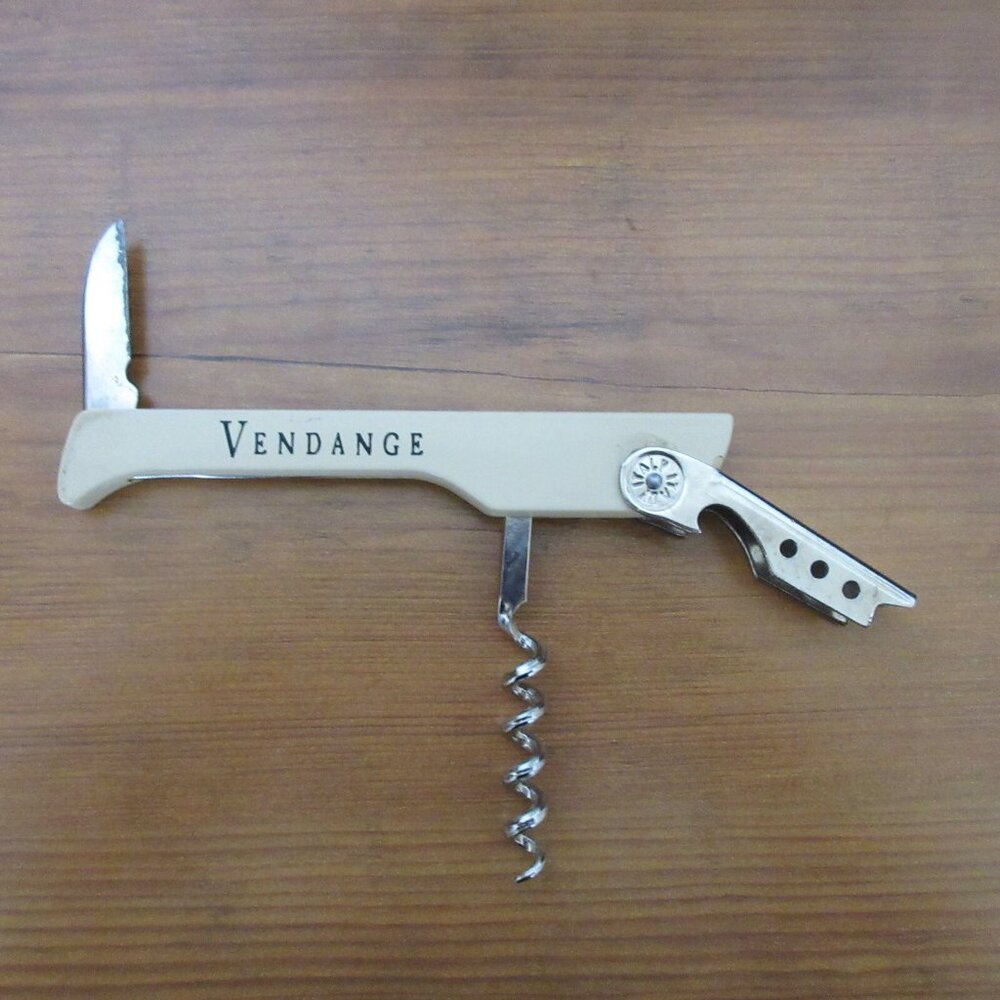 Vendance Hugger Franmara Wine Cork Screw & Bottle Opener w/Knife Steel